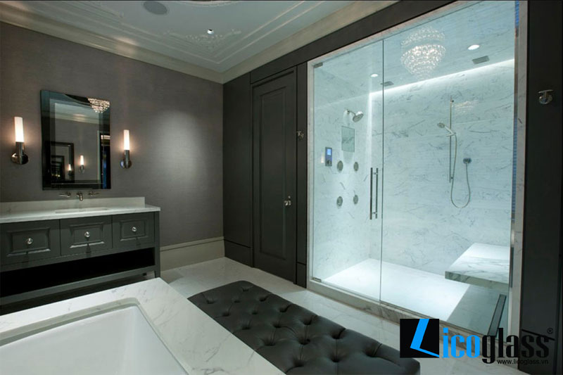  Thể hiện đẳng cấp với vách kính phòng tắm tại gia